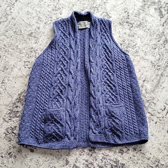 Aran Sweater Market made in Ireland 100% merino wool cable knit vest - Picture 1 of 8